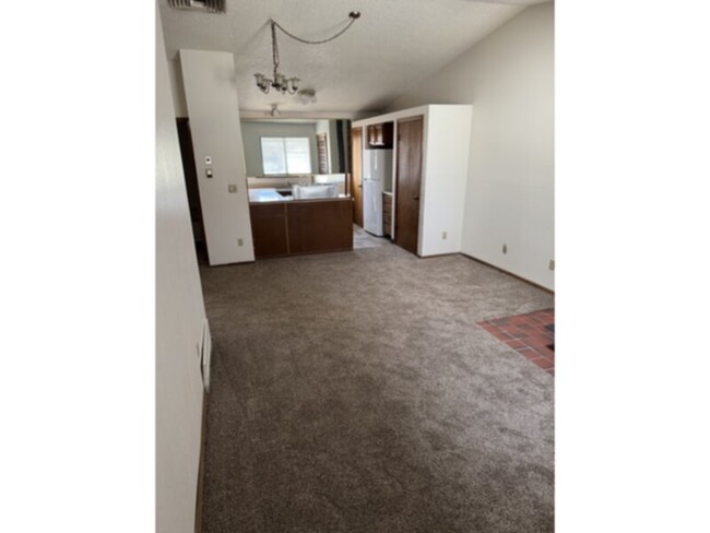 Foto del edificio - Townhome in the Ridges!  NEW CARPET3590