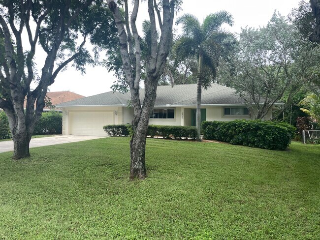 Building Photo - 6802 Westview Dr