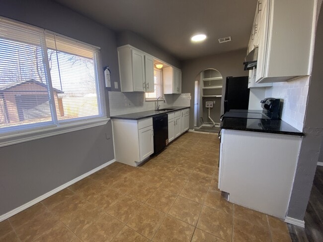 Photo - 713 N Dallas Ave House