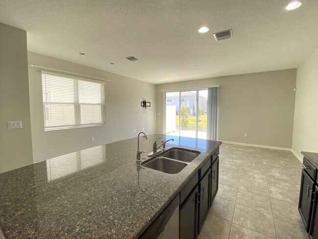 Building Photo - 7055 Grand Elm Dr Riverview, FL 33579