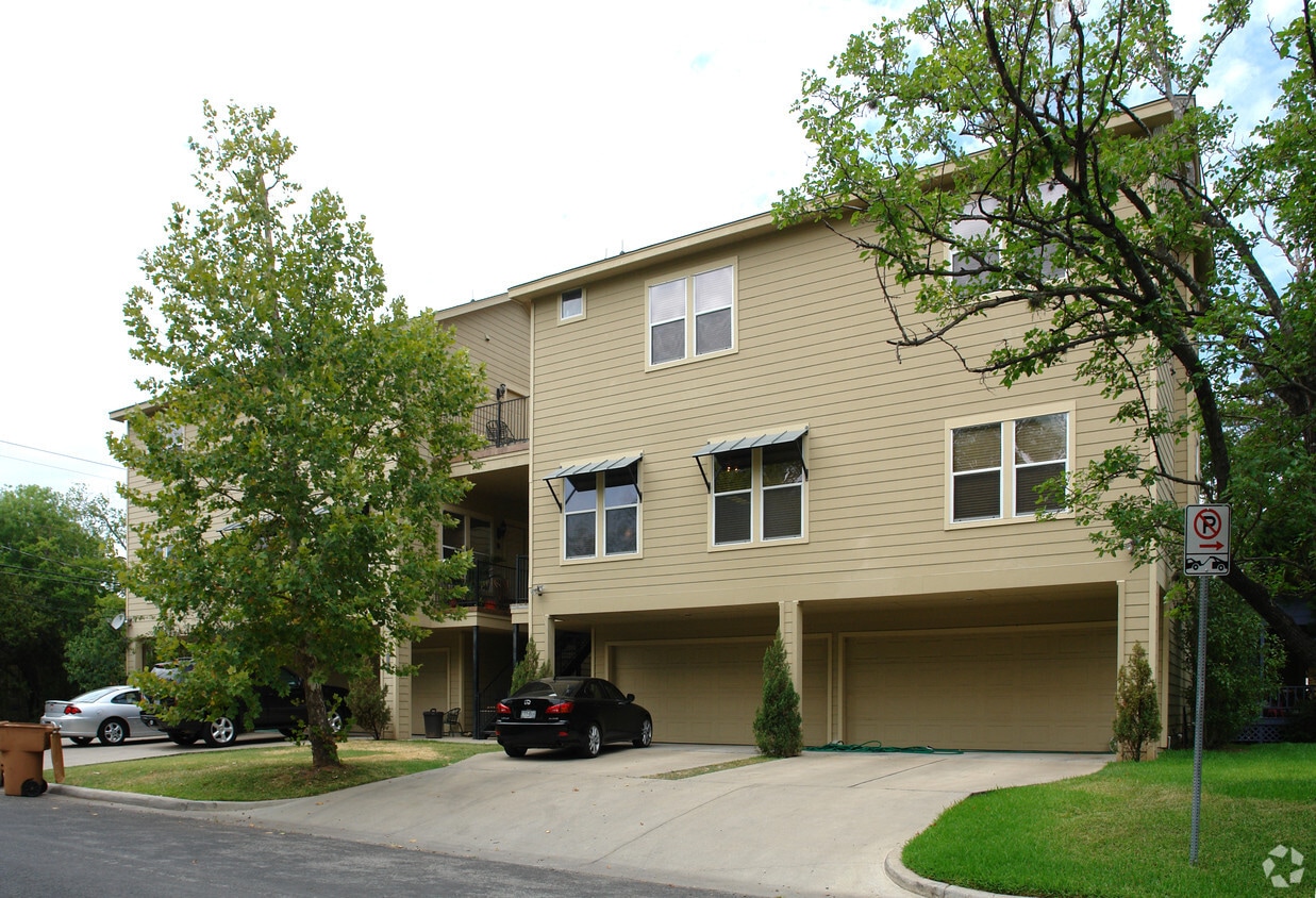 3500 Duval St, Austin, TX 78705 Apartments in Austin, TX
