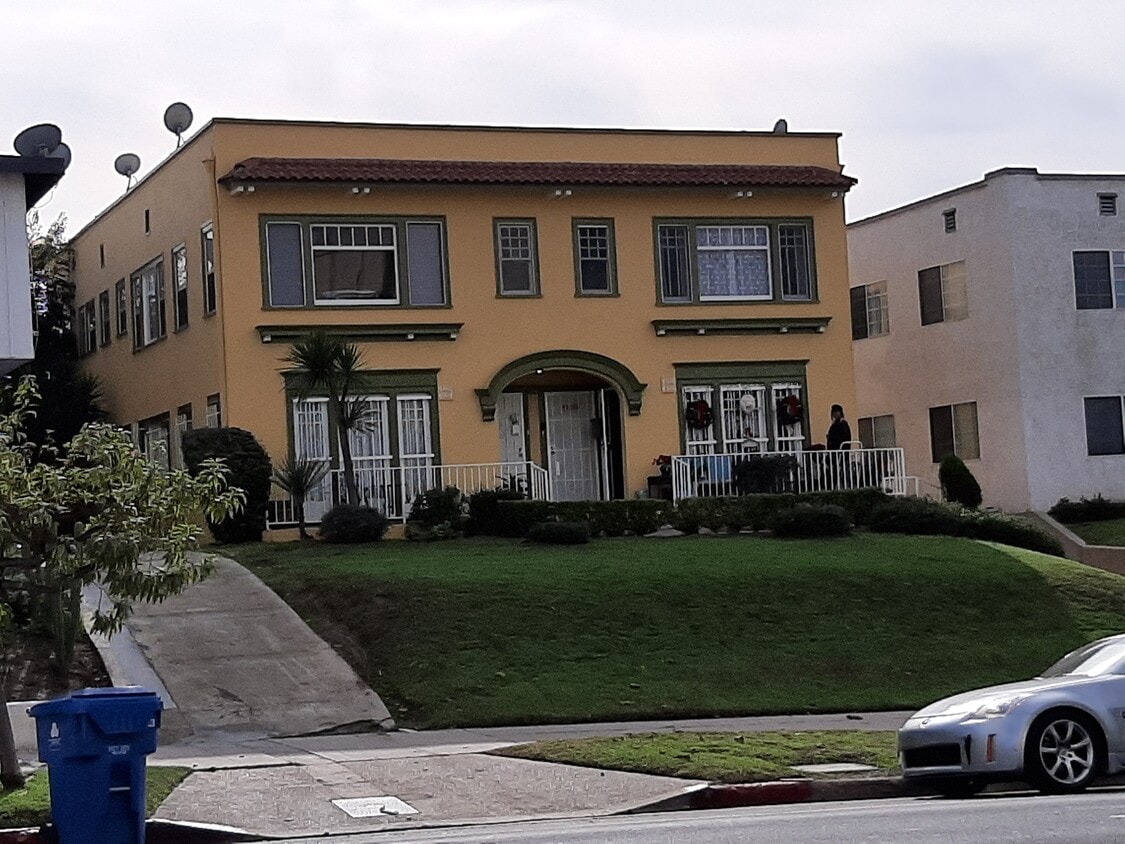 Historic West Adams District - 4108 W Adams Blvd