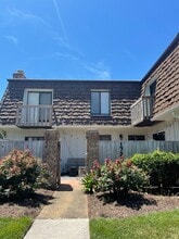 Building Photo - 1721 Ocean Bay Dr