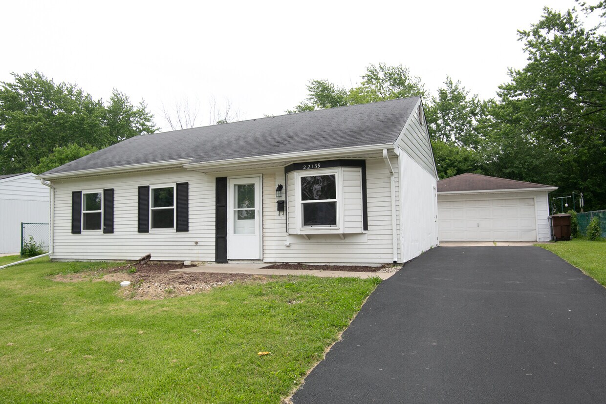 Primary Photo - 22139 Belmont Rd