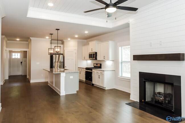 Building Photo - 6522 Oak Mdw Dr SE