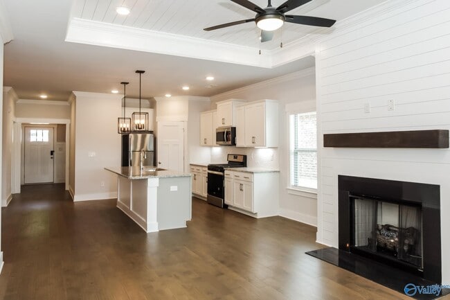 Foto del edificio - 6522 Oak Mdw Dr SE