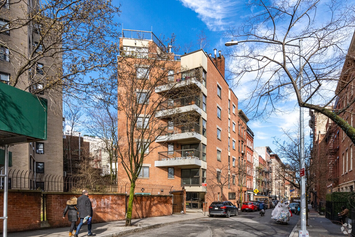 3 Bedford St, New York, NY 10014 Apartments in New York, NY