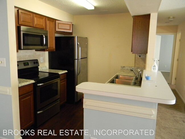 Building Photo - 2 br, 2 bath House - 701 Queens Path