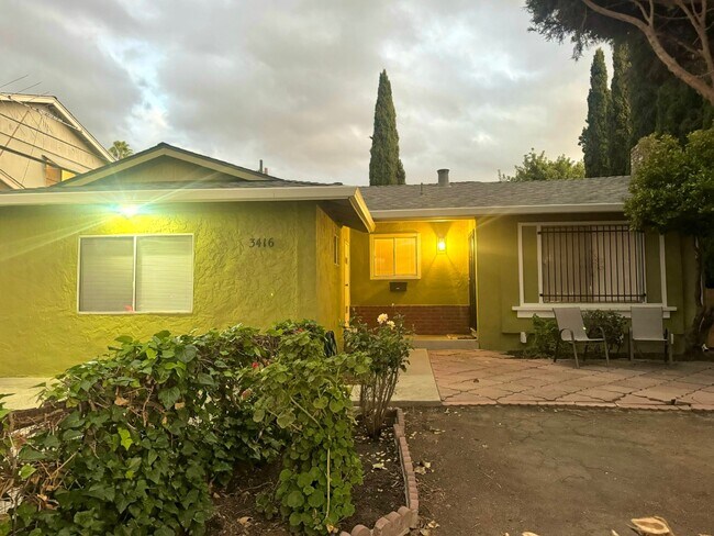 Foto del edificio - 3416 Mt St Helena Dr