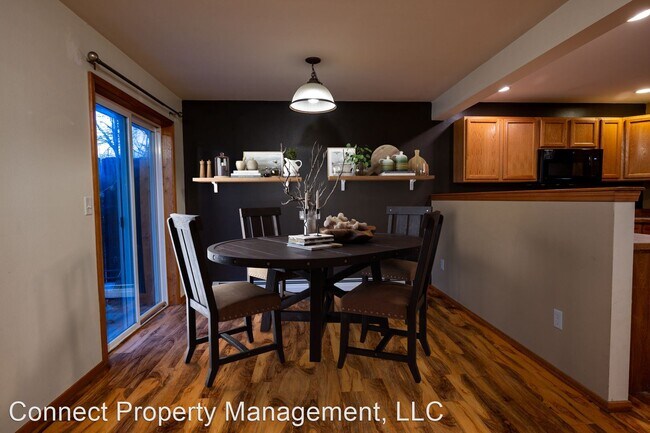 Building Photo - 3 br, 2 bath House - 625 N 5th Ave Unit P