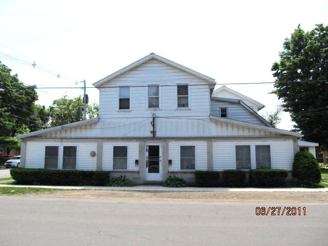Building Photo - 75 Clinton St