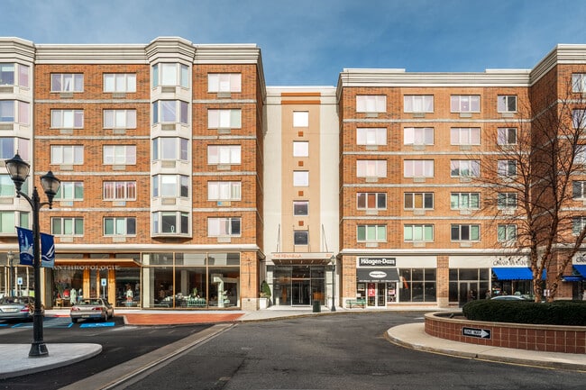 Building 300 - 3117 City Pl