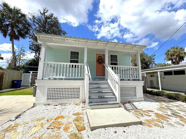 Building Photo - 222 NE 1st Ave