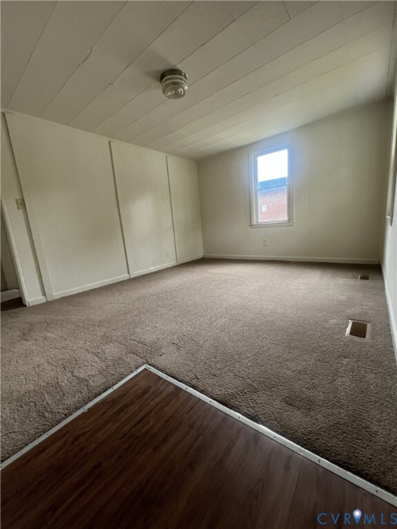 Building Photo - 2403 Oaklawn Blvd