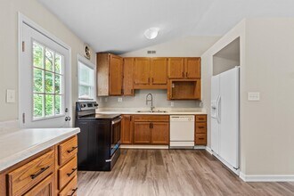 Building Photo - 1415 Plaza Pl