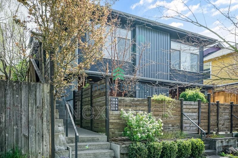 Primary Photo - 122 22nd Ave