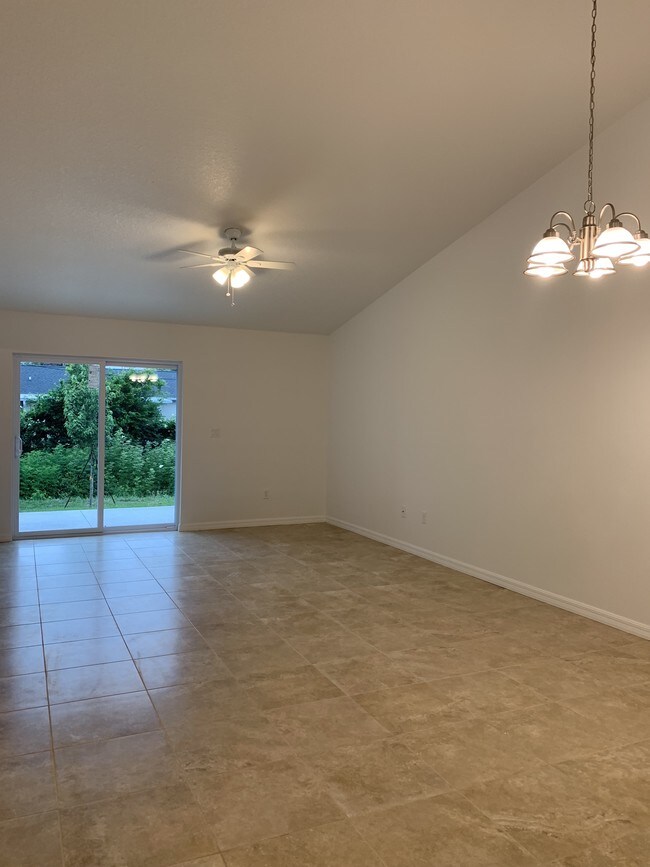 Building Photo - Available NOW! 1/2 DUPLEX! 3/2 for $1675.0...