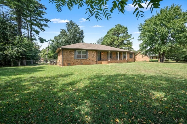 Building Photo - 3721 General Ct