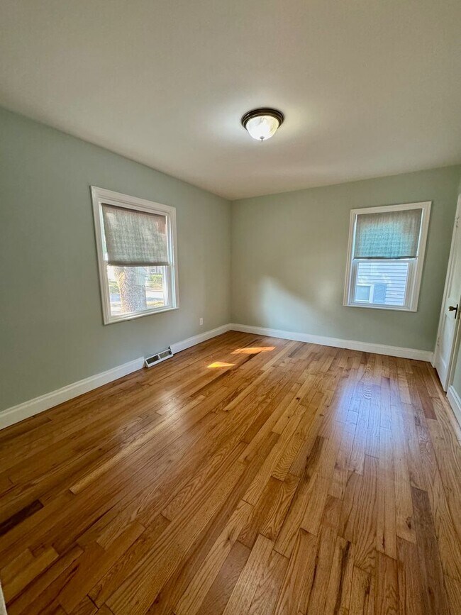 Foto del edificio - Knoxville 37917 - 2 bedroom 1 bath - Conta...