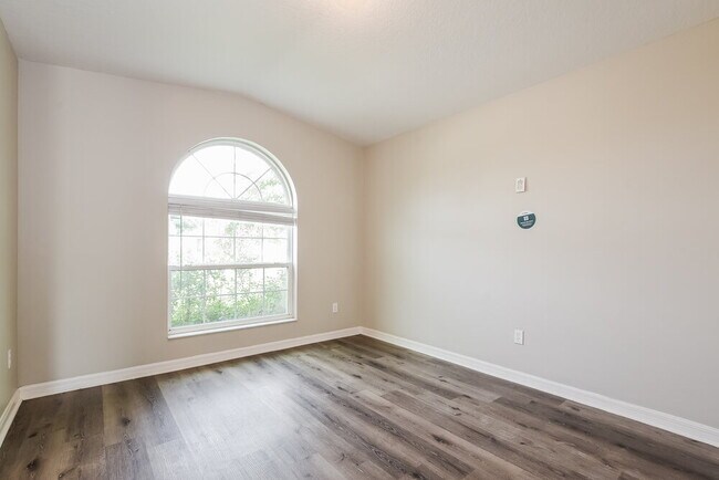Building Photo - 125 Cataldo Way
