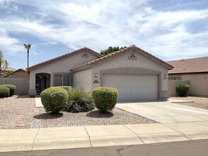 Building Photo - 7161 W Pontiac Dr