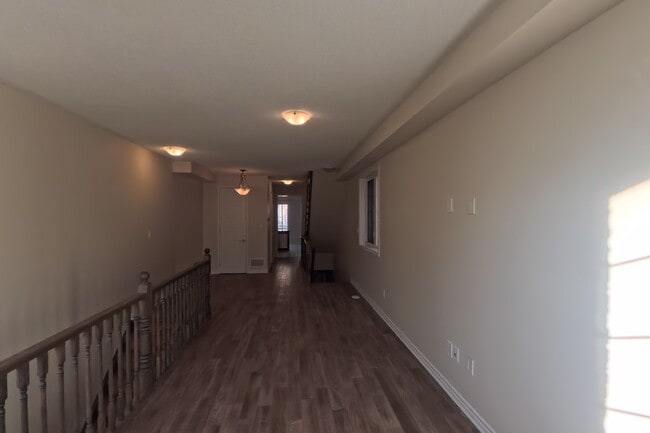 Photo du bâtiment - 72 Jolly Way