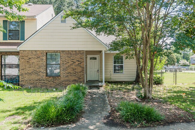 Foto del edificio - 721 Cahaba Manor Ct