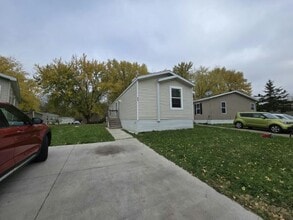 Building Photo - 513 Juliet Dr
