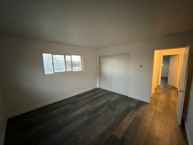 Foto del edificio - 420 E Pleasant Valley Rd