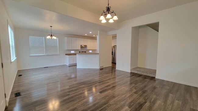 Building Photo - 11462 Open View Ln