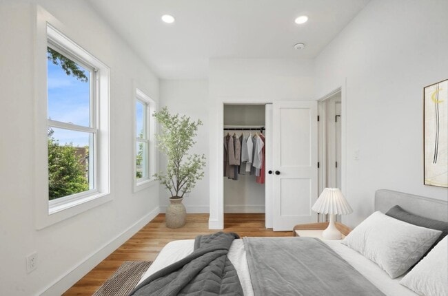 Foto del edificio - 215 Harrison Ave