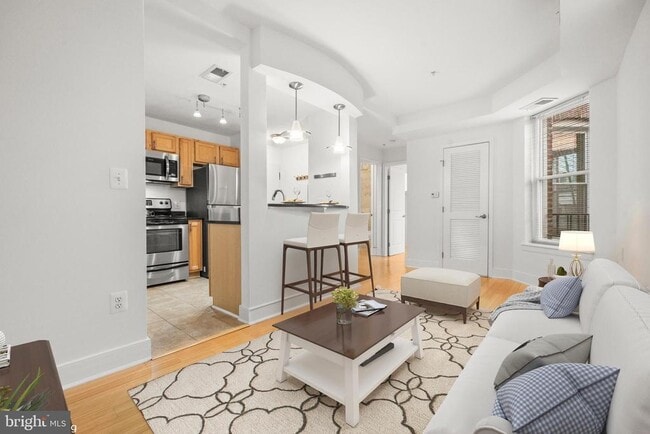 Foto del edificio - 1106 Columbia Rd NW