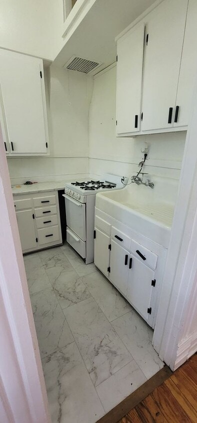 Building Photo - 730/732 N 23rd Quad