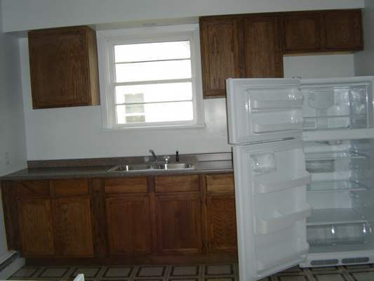 Building Photo - 1112 Oak St