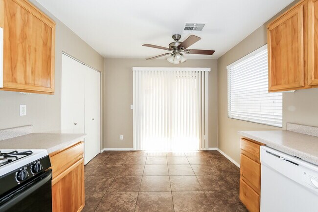 Building Photo - 4829 Peaceful Pond Ave