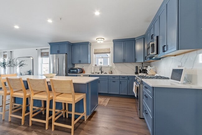 Foto del edificio - 20 Cable Ave