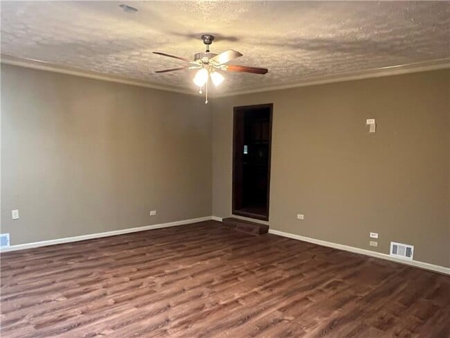 Building Photo - 3590 Jr High Dr