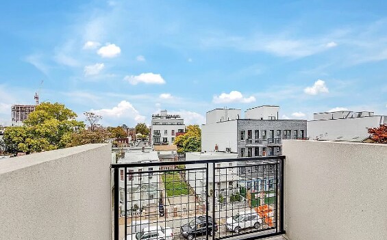 Foto del edificio - 2734 Snyder Ave