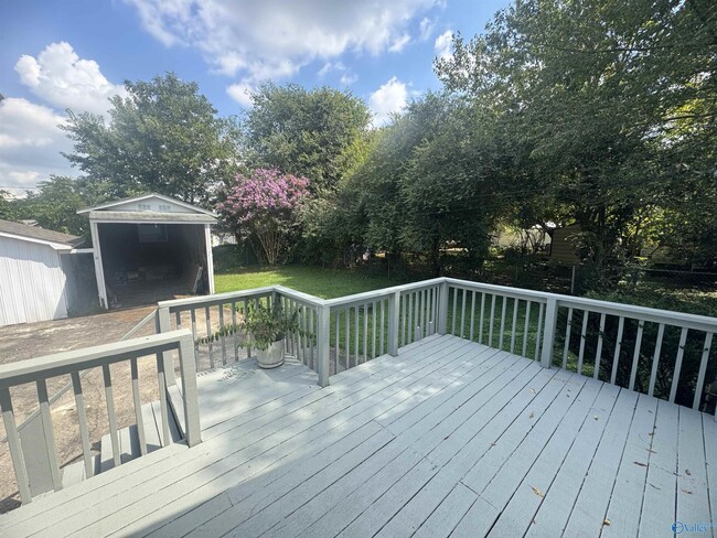 Building Photo - 1113 Humes Ave NE