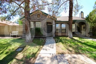Building Photo - 118 N Heritage Dr