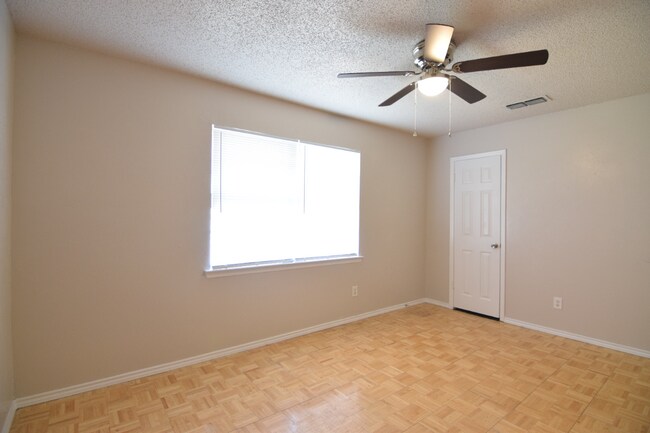 Foto del edificio - 1019 West Ln