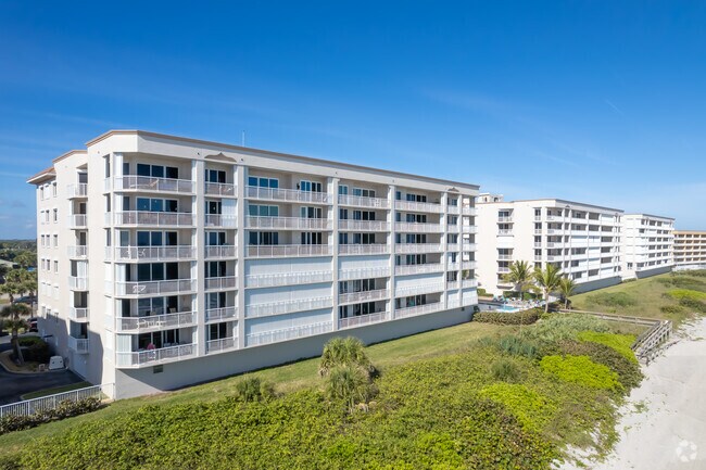 Fotografía del edificio - Somerset Oceanfront