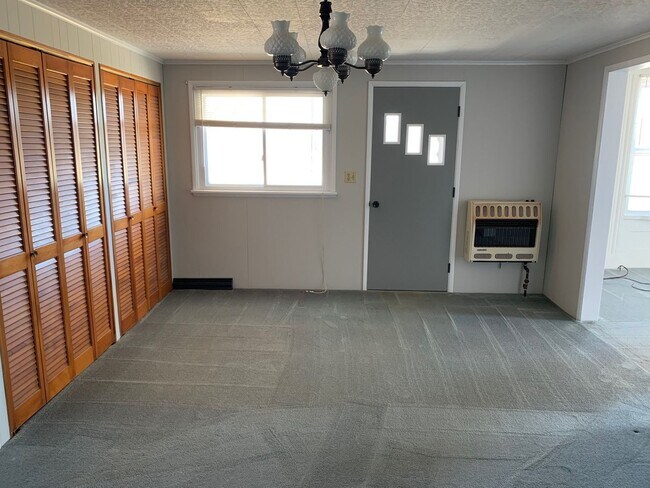 Building Photo - Farmhouse in Willard City Schools