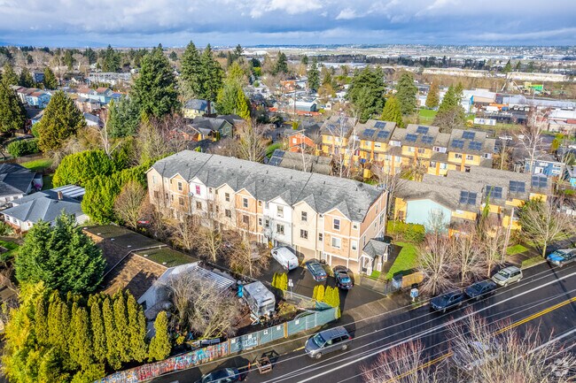 Aerial Photo - 5309 NE Cully Blvd