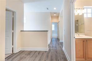 Foto del edificio - 240 West End Dr