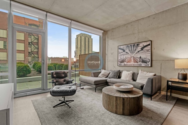 Foto del edificio - 1407 S State St