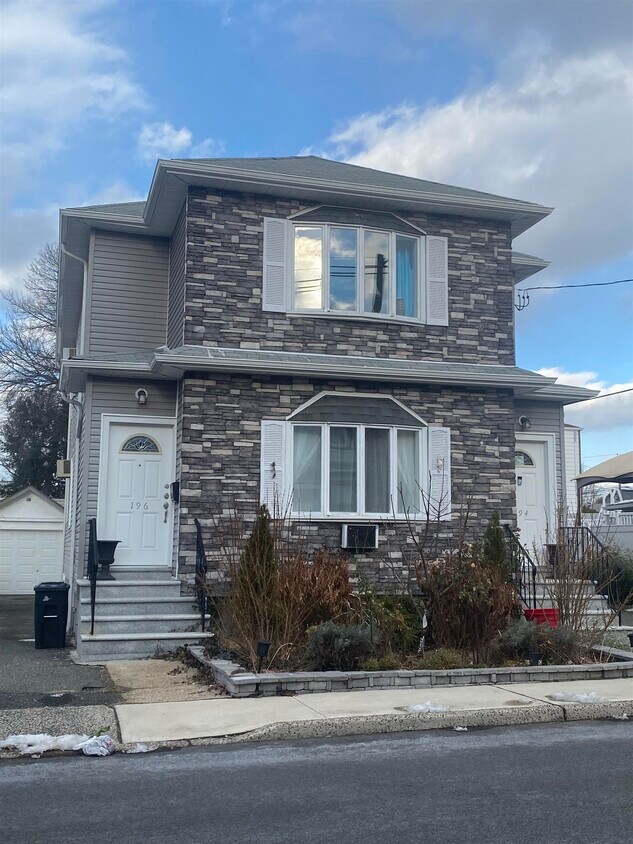 196 Franklin St, Secaucus, NJ 07094 House Rental in Secaucus, NJ