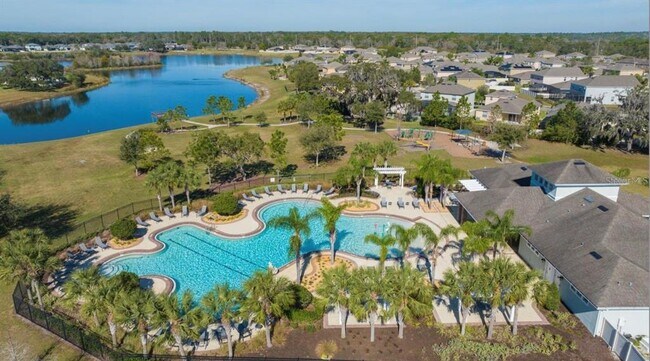 Foto del edificio - 13529 Crest Lake Dr