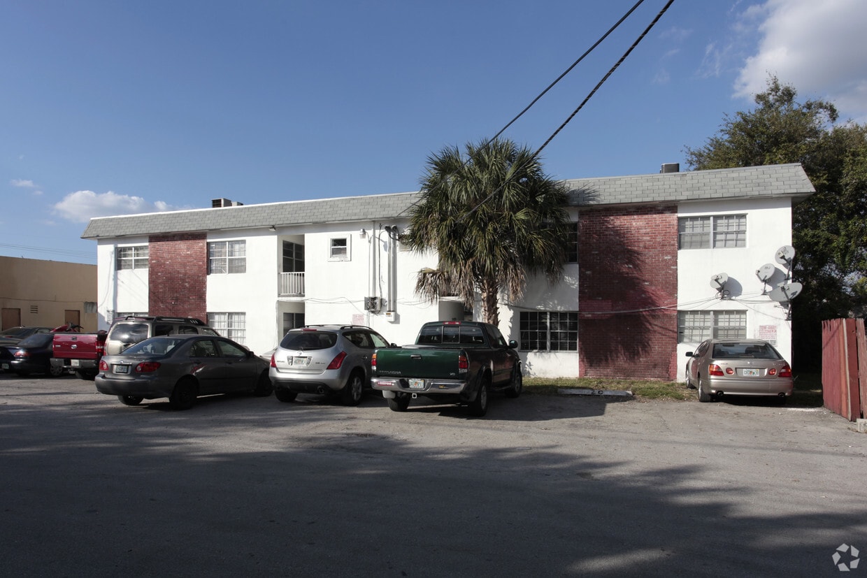 Building Photo - 5926 Thomas St