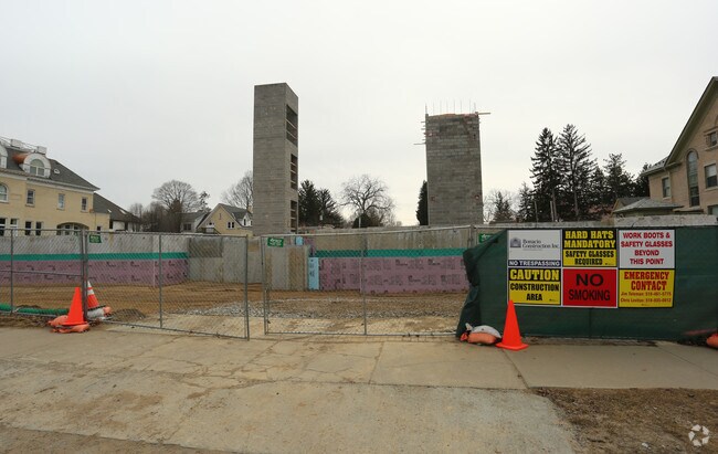 Building Photo - Residences on Union